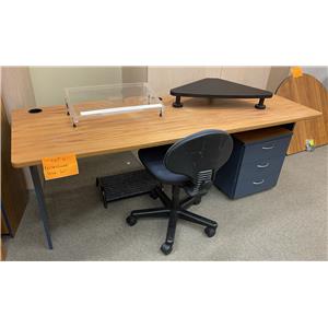 Lot 6

Rectangular Desk Set